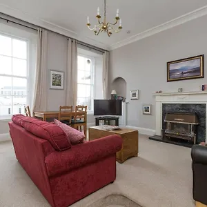 george-square-apartment-heart-of-old-town-university.edinburghhotelsuk.org/